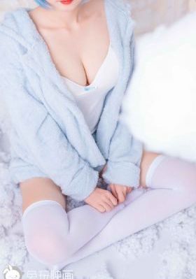 日韩精品精品不卡粗点心战争_超清日韩电影在线